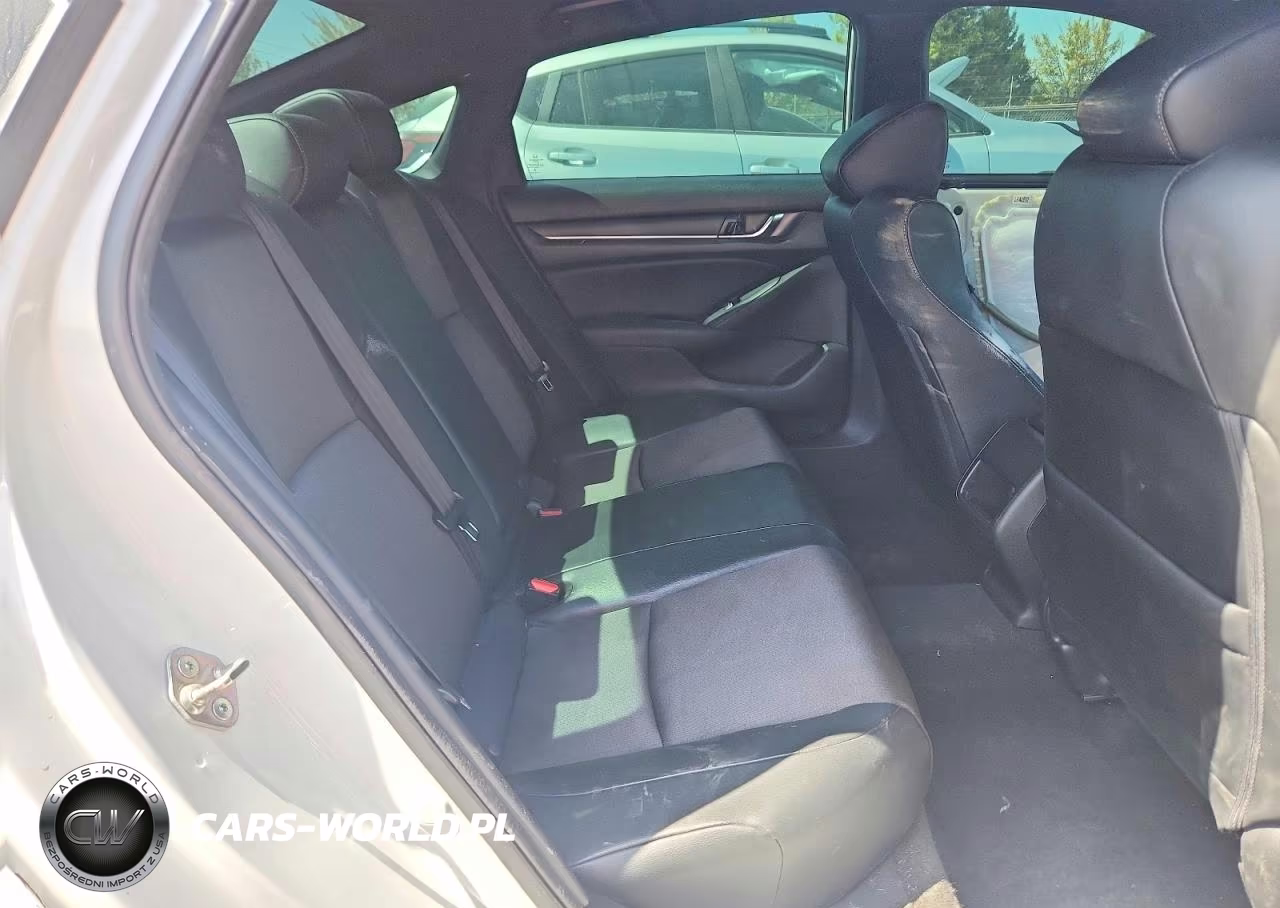 2018 Honda Accord Sport VIN:1HGCV1F32JA265974 - 10