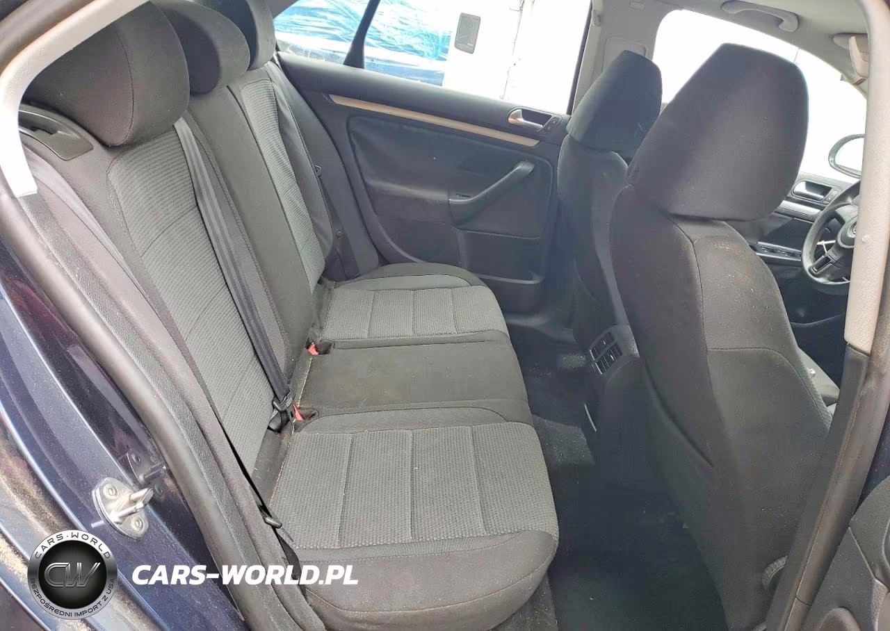 2010 Volkswagen Jetta S VIN:3VWJX7AJ2AM022402 - 10