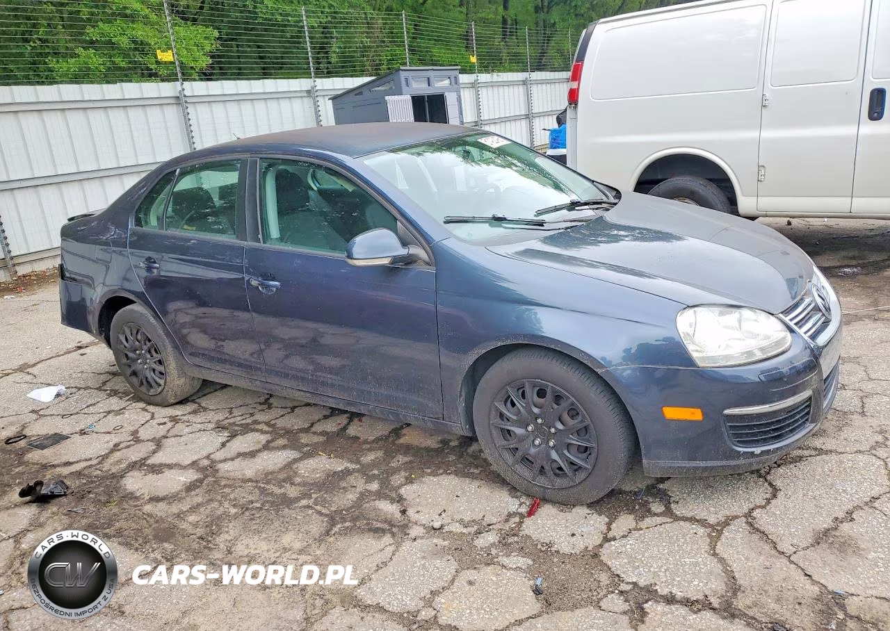 2010 Volkswagen Jetta S VIN:3VWJX7AJ2AM022402 - 4