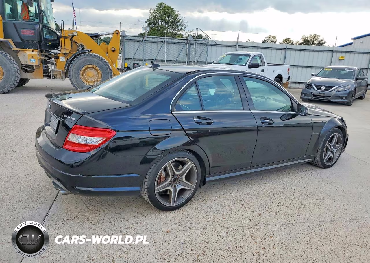 2010 Mercedes-Benz C 63 Amg VIN:WDDGF7HB6AF450252 - 3