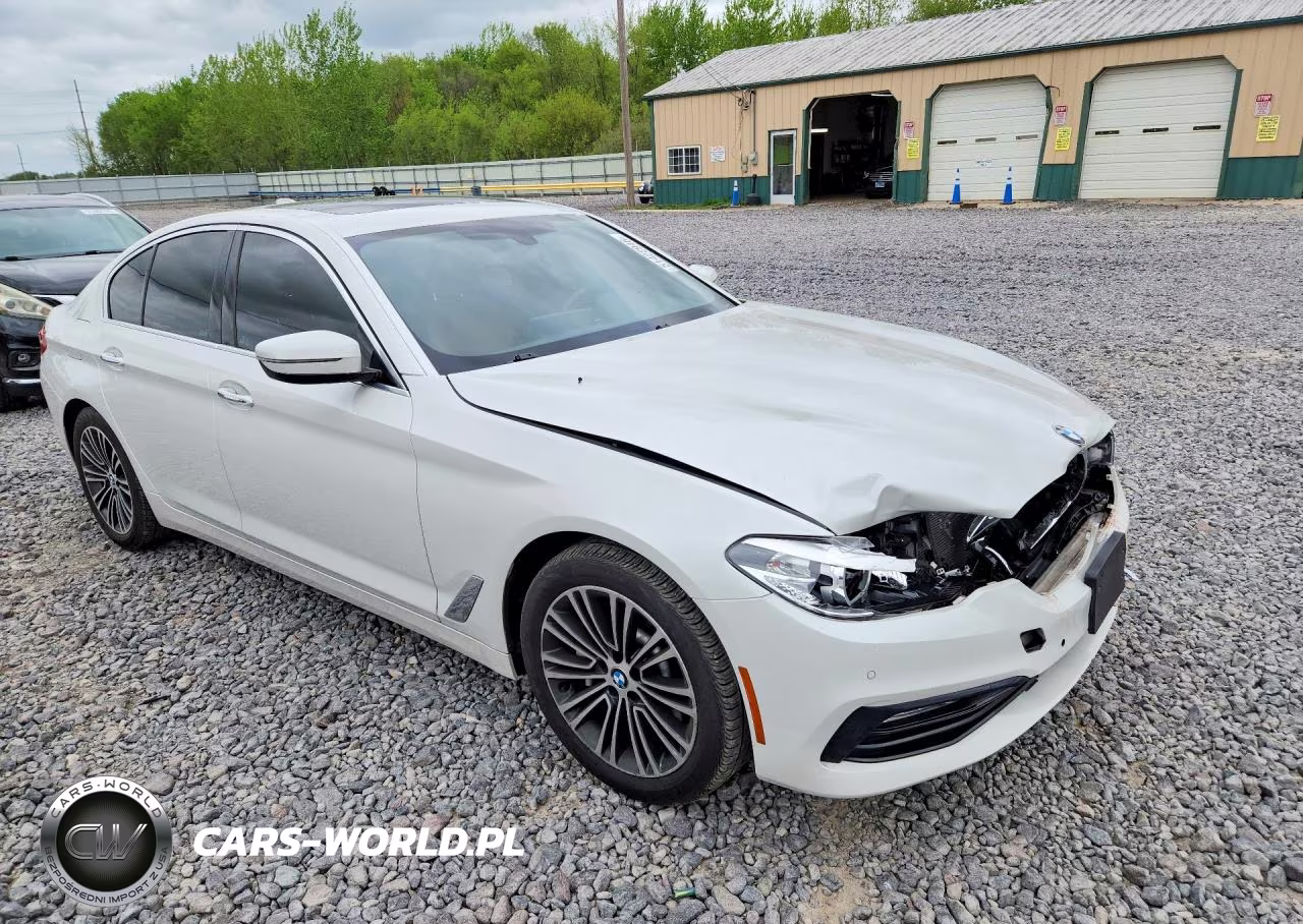 2018 BMW 530 Xi VIN:WBAJA7C59JWA71228 - 4