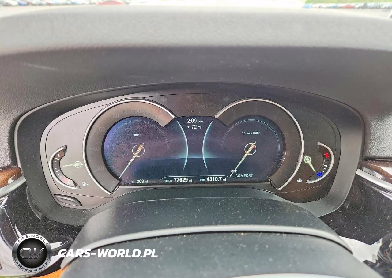 2018 BMW 530 Xi VIN:WBAJA7C59JWA71228 - 9