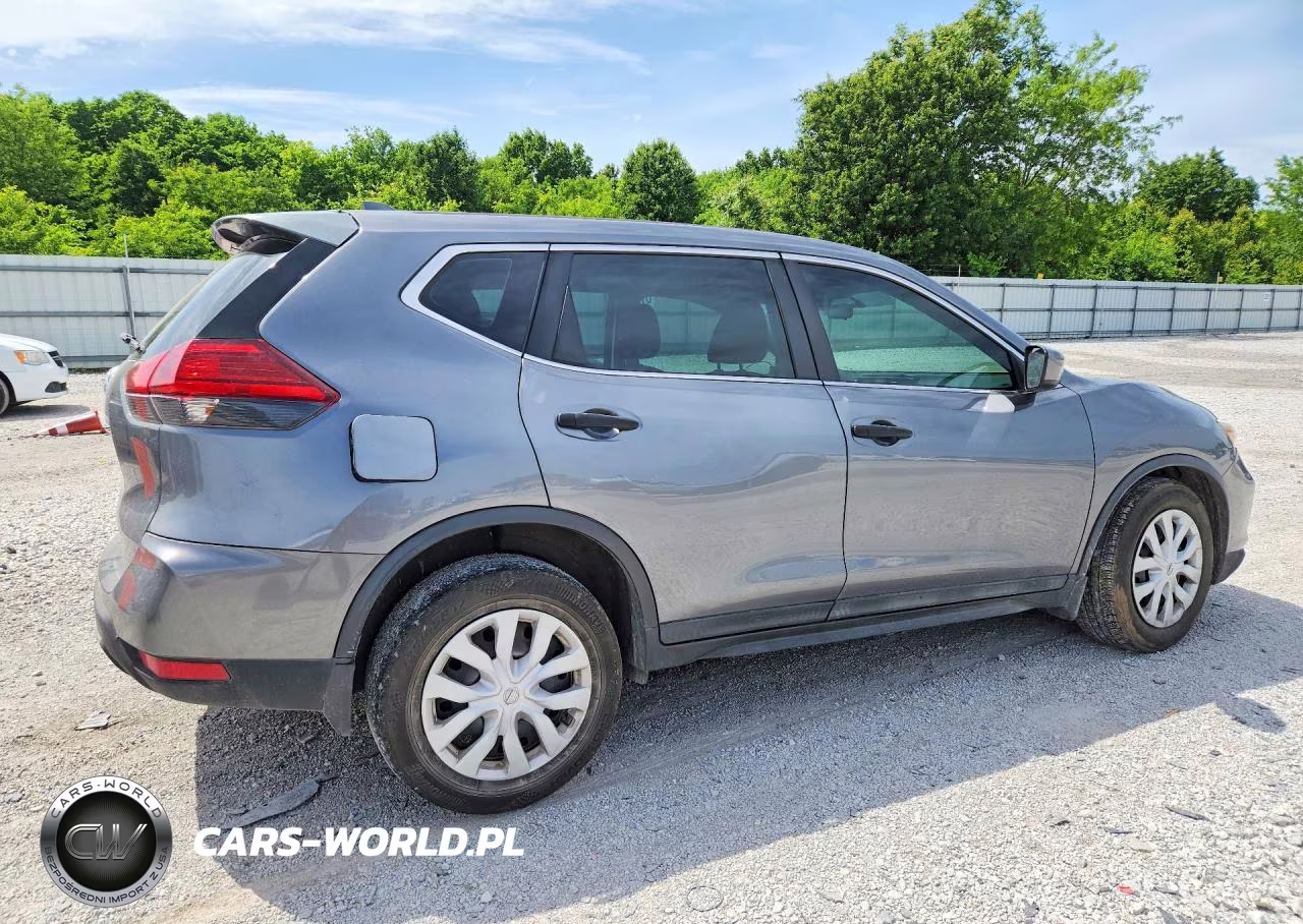 2017 Nissan Rogue S VIN:5N1AT2MT2HC883701 - 3