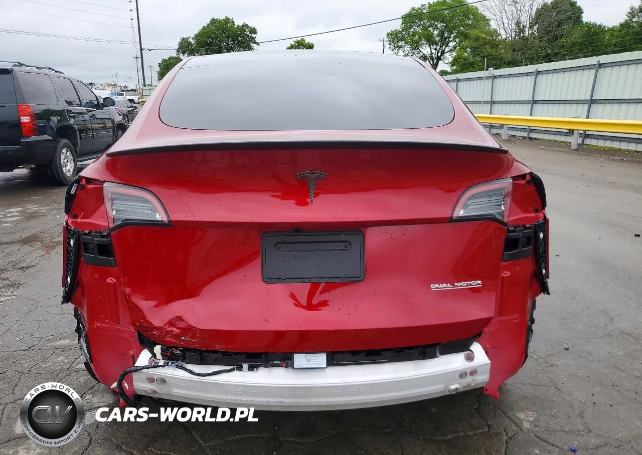 2024 Tesla Model Y VIN:7SAYGDEF5RF033449 - 6