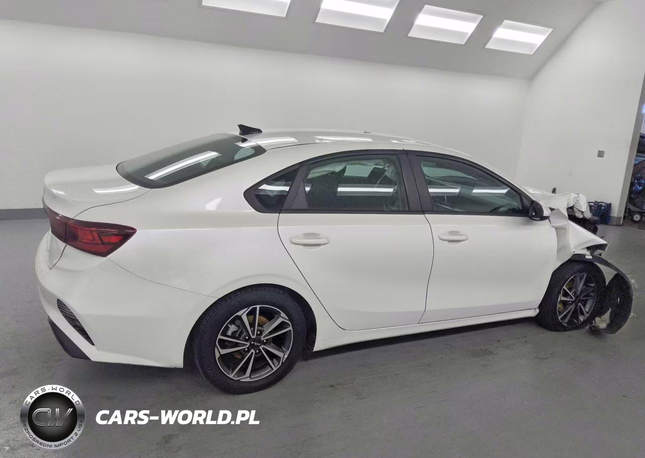 2023 Kia Forte Lxs VIN:3KPF24ADXPE682691 - 3