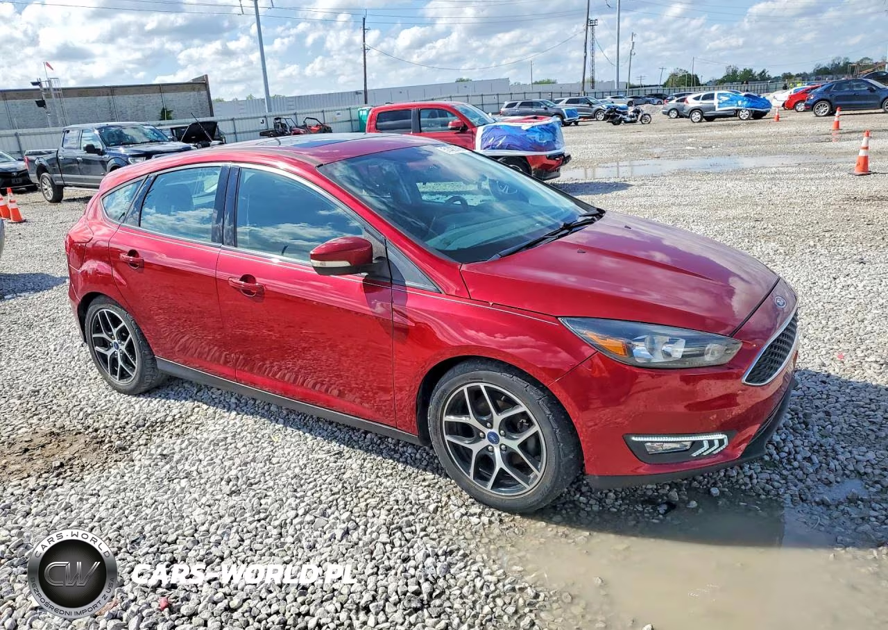 2017 Ford Focus Sel VIN:1FADP3M20HL341246 - 4