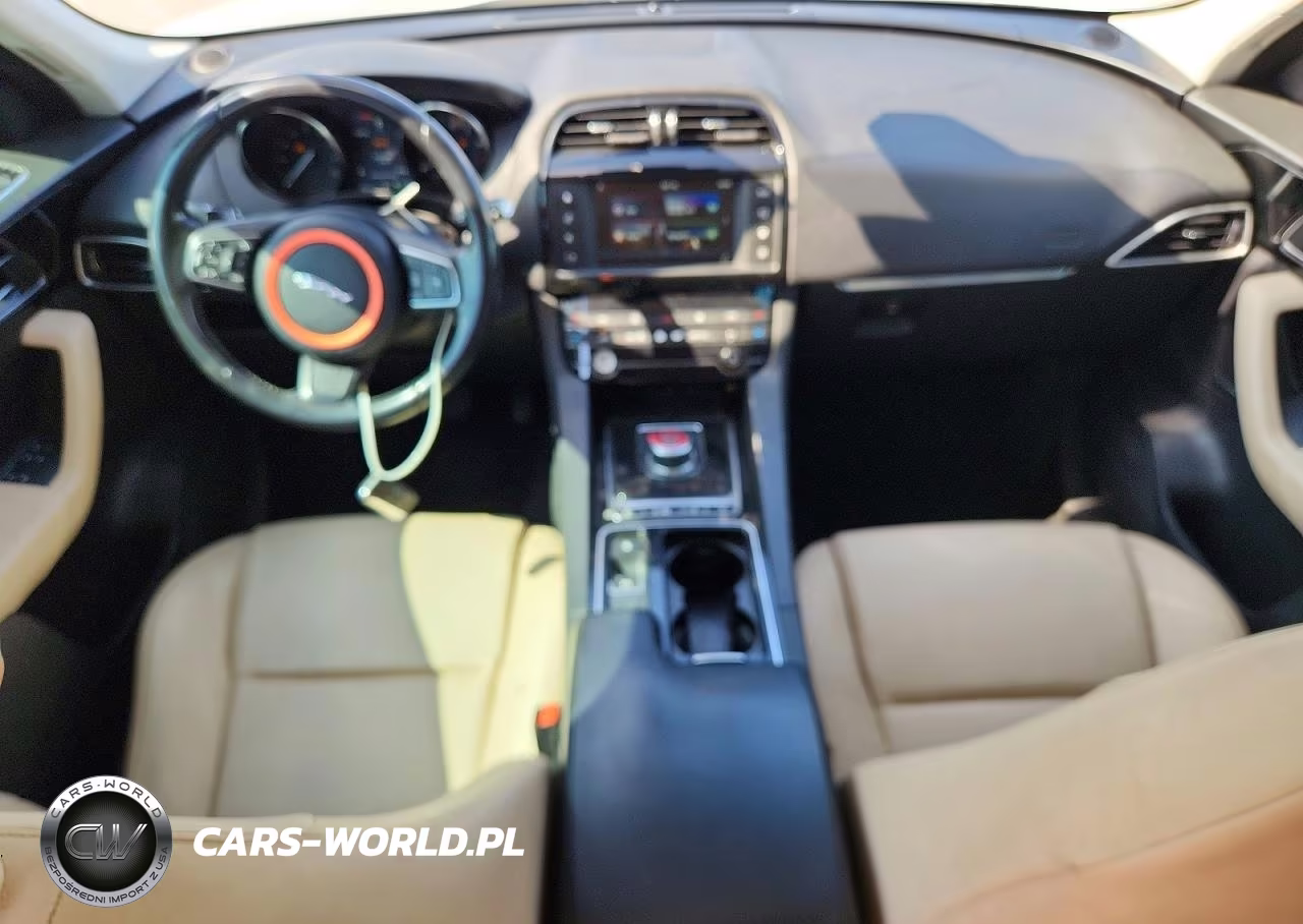 2018 Jaguar F-Pace Premium VIN:SADCJ2GX8JA236856 - 8