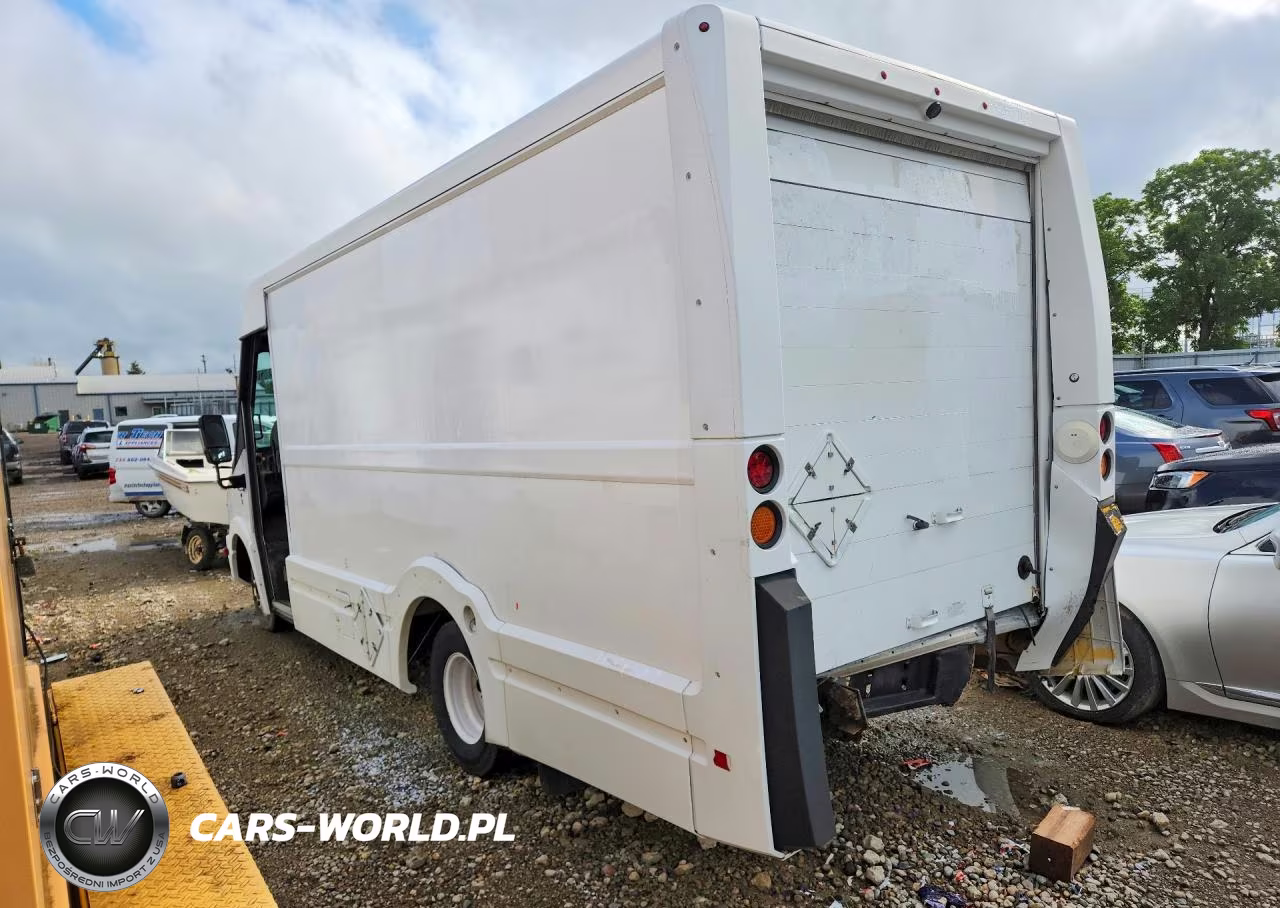 2018 Isuzu Reach Delivery Van VIN:JALB4T17XJ7W02311 - 2