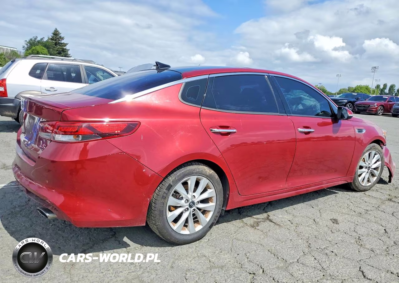 2018 Kia Optima S VIN:5XXGT4L32JG241044 - 3
