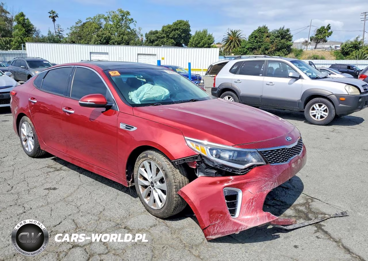 2018 Kia Optima S VIN:5XXGT4L32JG241044 - 4