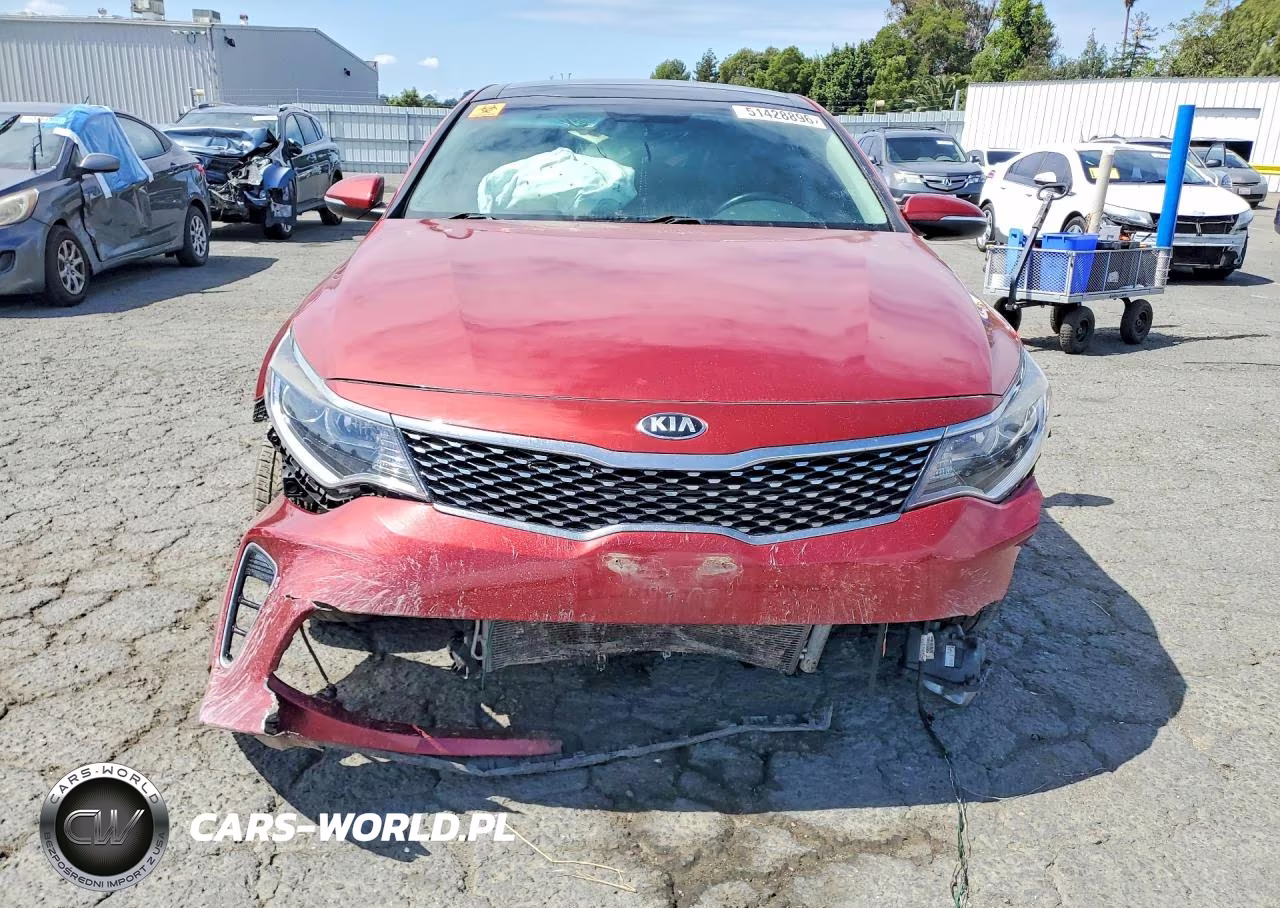 2018 Kia Optima S VIN:5XXGT4L32JG241044 - 5