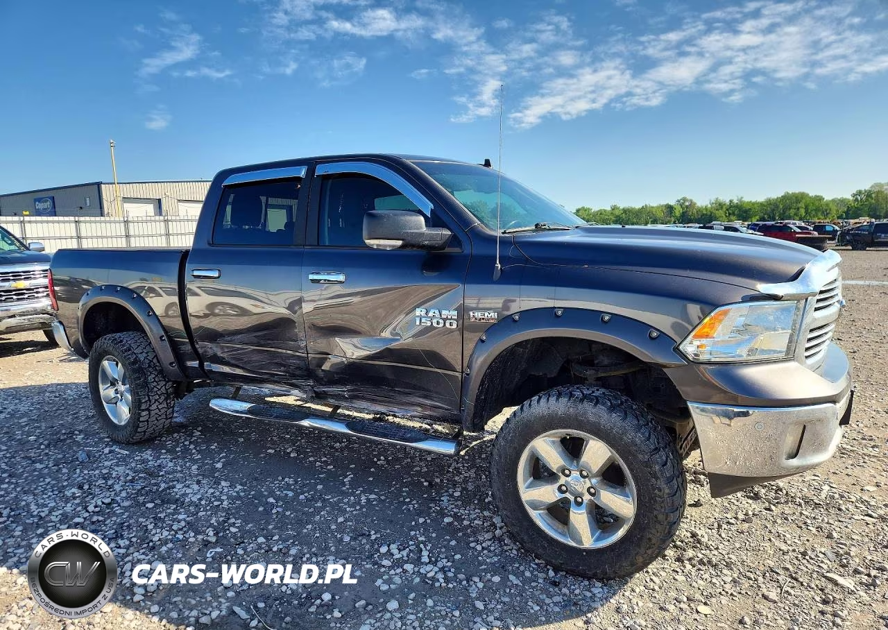 2018 Ram 1500 Slt VIN:3C6RR7LT6JG143504 - 4