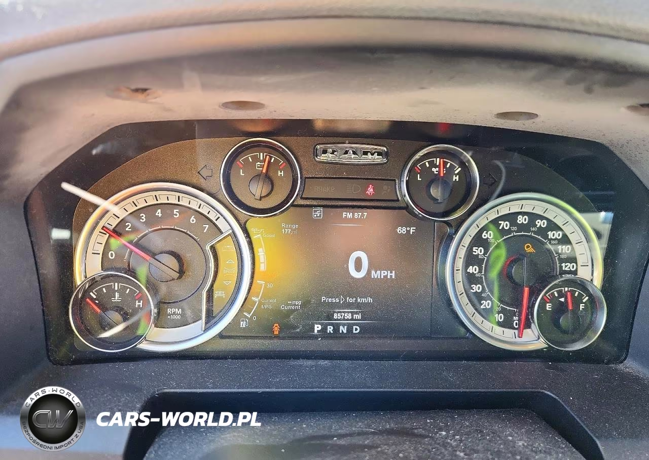 2018 Ram 1500 Slt VIN:3C6RR7LT6JG143504 - 9