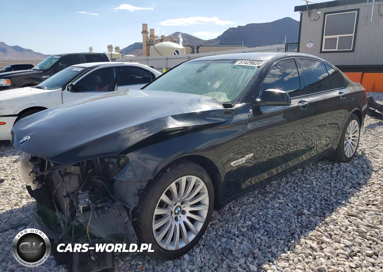 2012 BMW 750 Xi