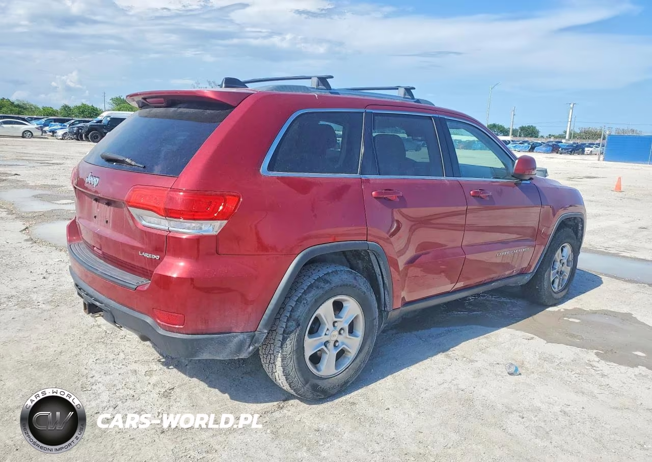 2015 Jeep Grand Cherokee Laredo VIN:1C4RJFAG1FC710907 - 3