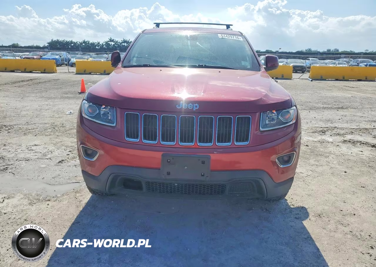 2015 Jeep Grand Cherokee Laredo VIN:1C4RJFAG1FC710907 - 5