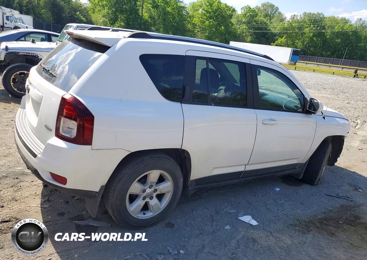 2017 Jeep Compass Latitude VIN:1C4NJCEB4HD197905 - 3