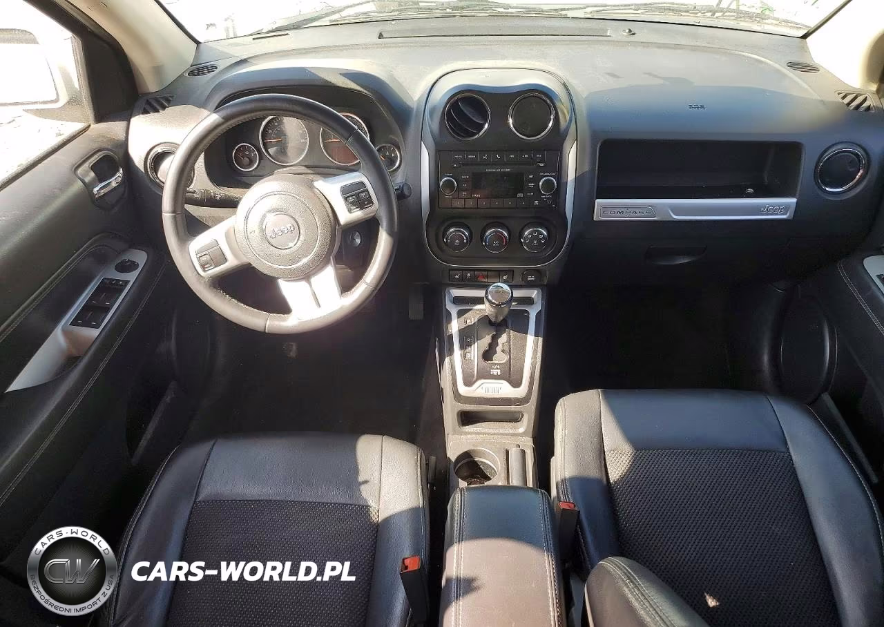 2017 Jeep Compass Latitude VIN:1C4NJCEB4HD197905 - 8