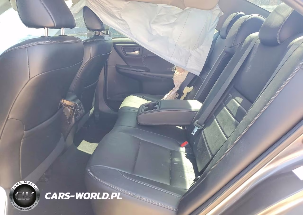 2015 Toyota Camry Xle VIN:4T1BF1FK2FU915757 - 10