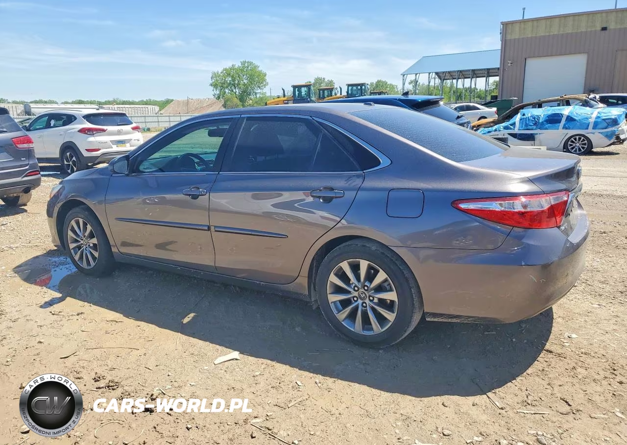 2015 Toyota Camry Xle VIN:4T1BF1FK2FU915757 - 2