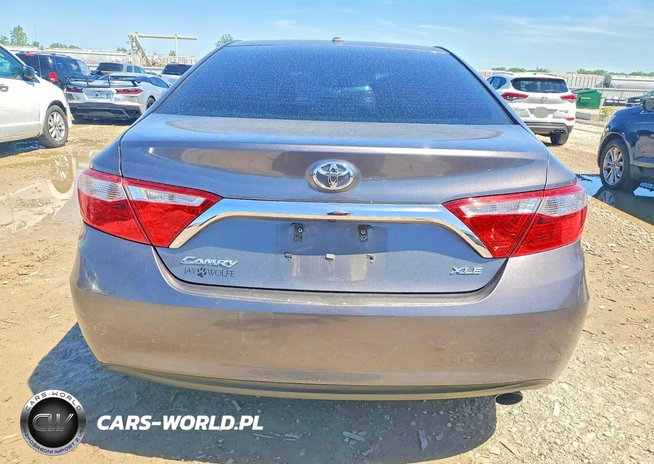 2015 Toyota Camry Xle VIN:4T1BF1FK2FU915757 - 6