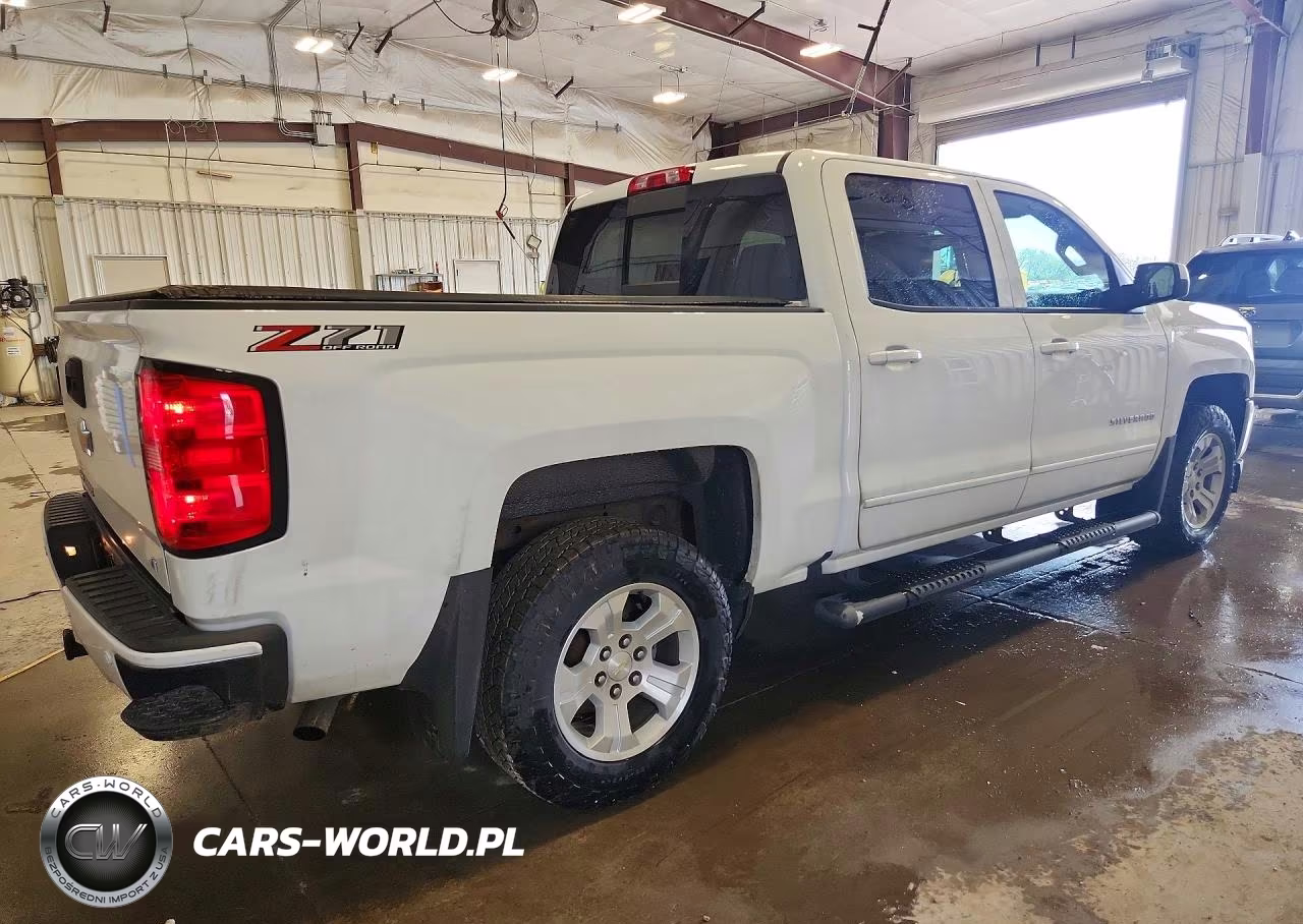 2018 Chevrolet Silverado K1500 Lt VIN:3GCUKREC4JG508956 - 3