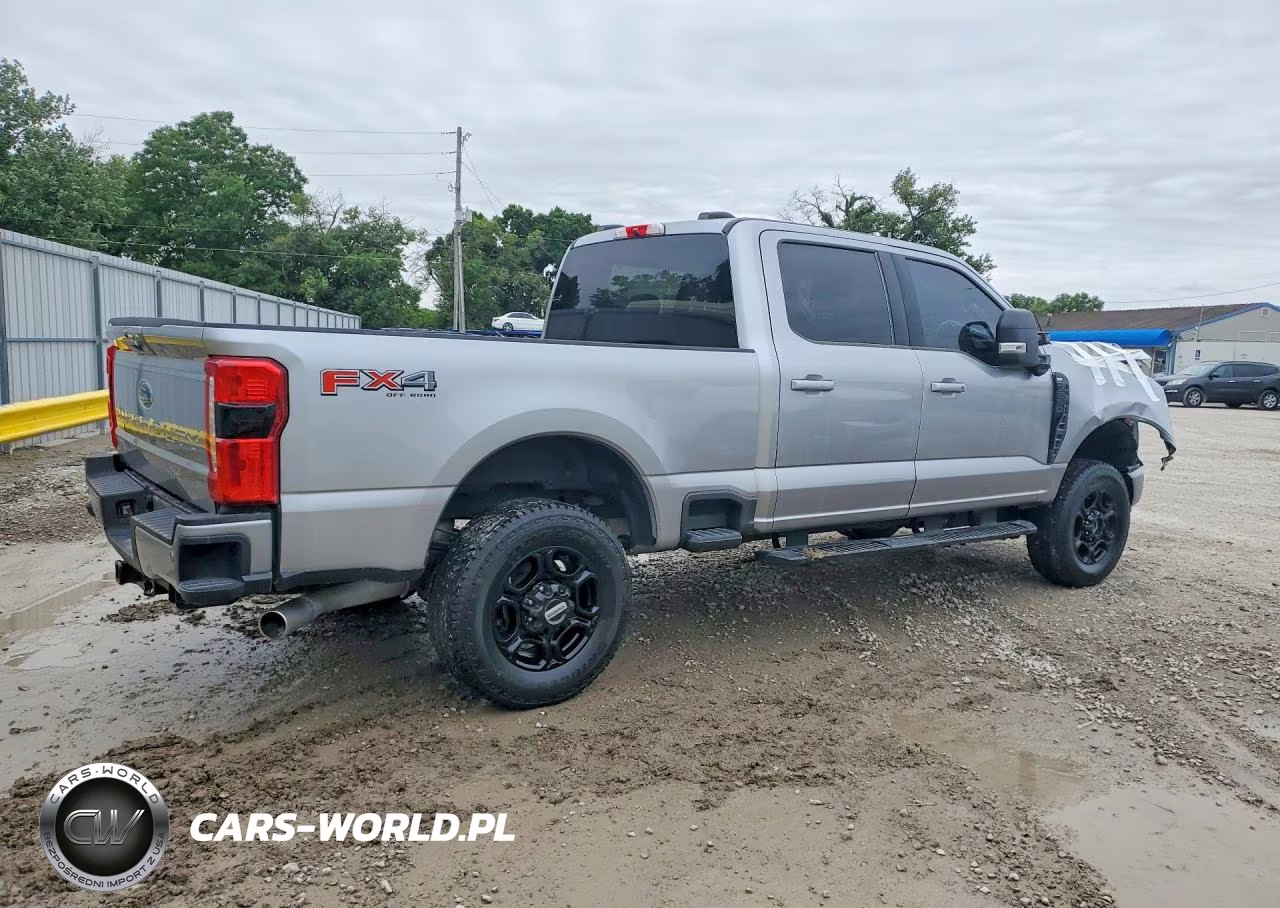 2023 Ford F250 Super Duty VIN:1FT8W2BN2PED31049 - 3