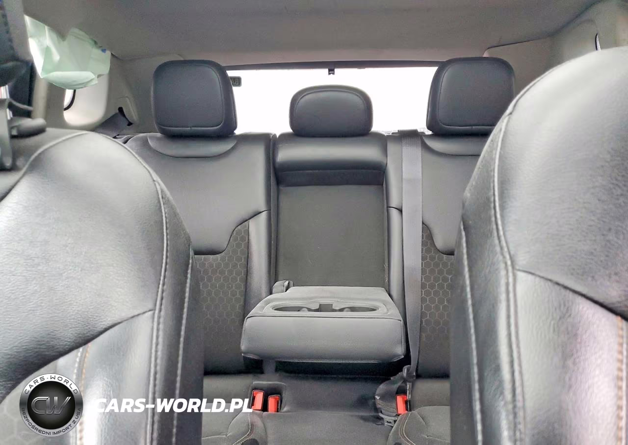 2018 Jeep Compass Latitude VIN:3C4NJDBB1JT200625 - 10