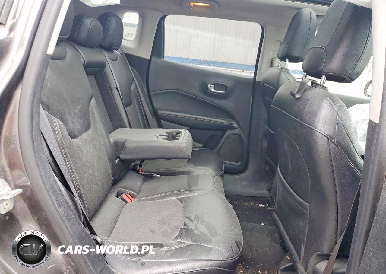 2018 Jeep Compass Latitude VIN:3C4NJDBB1JT200625 - 11