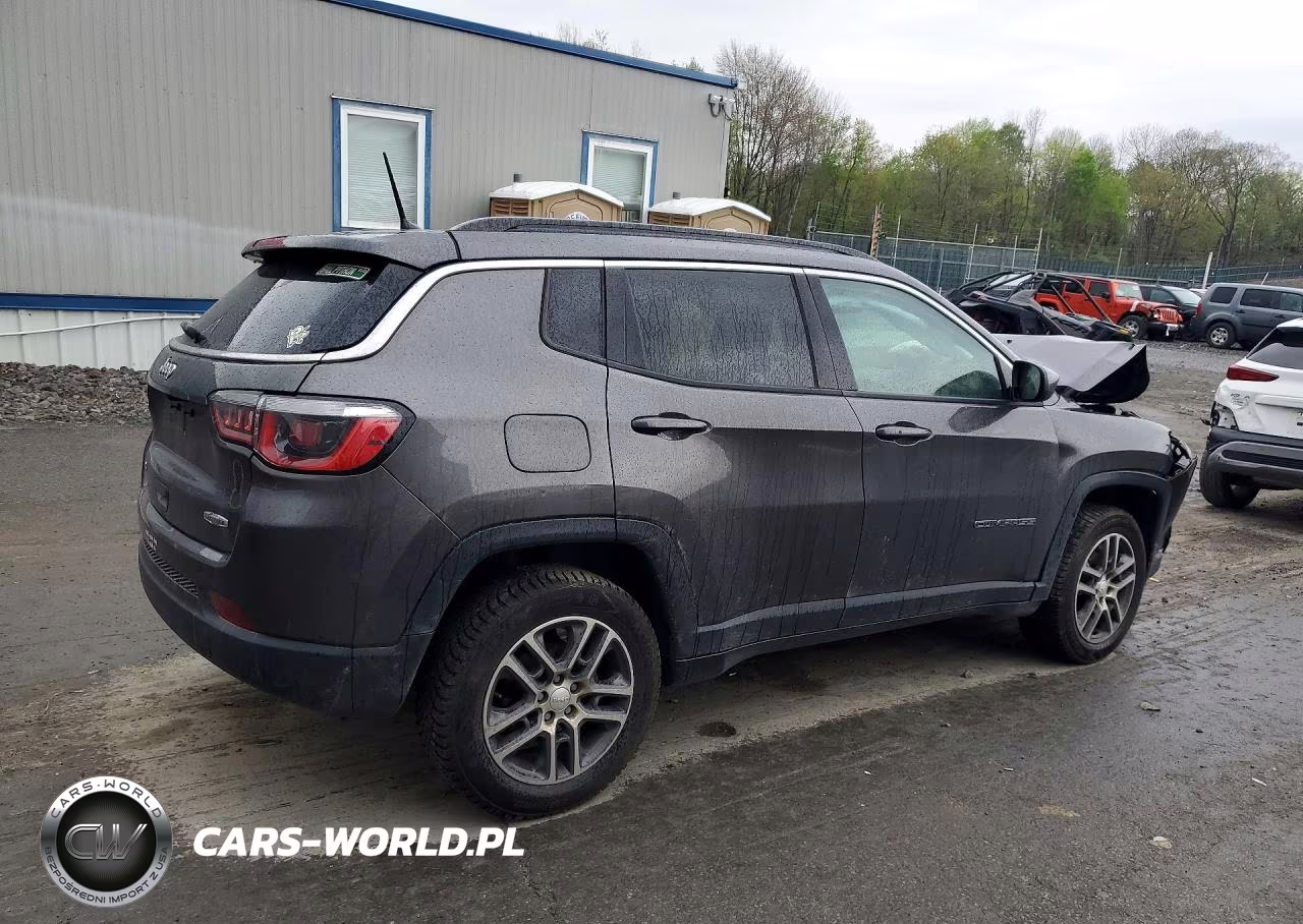 2018 Jeep Compass Latitude VIN:3C4NJDBB1JT200625 - 3