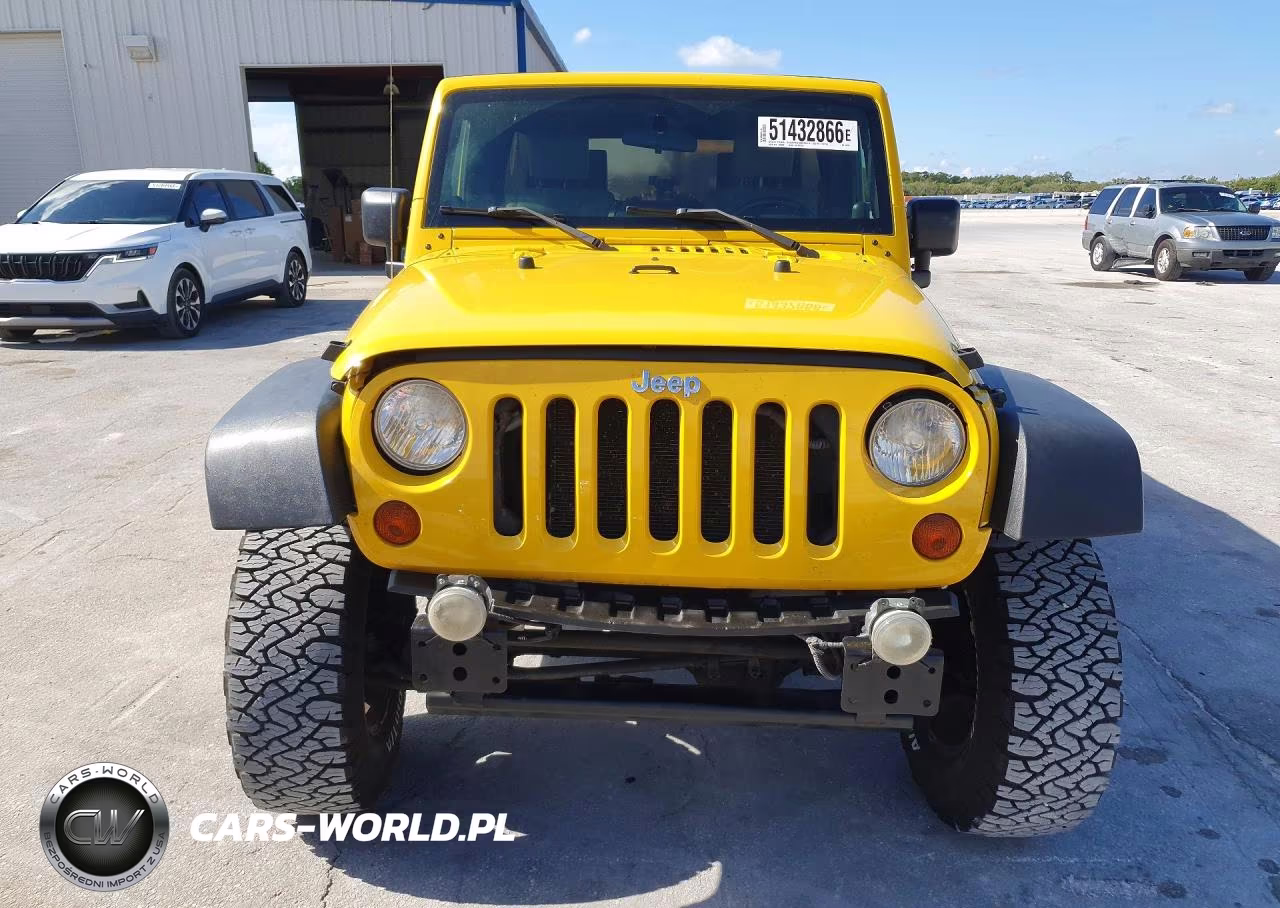 2009 Jeep Wrangler Unlimited X VIN:1J4GA39169L700197 - 5