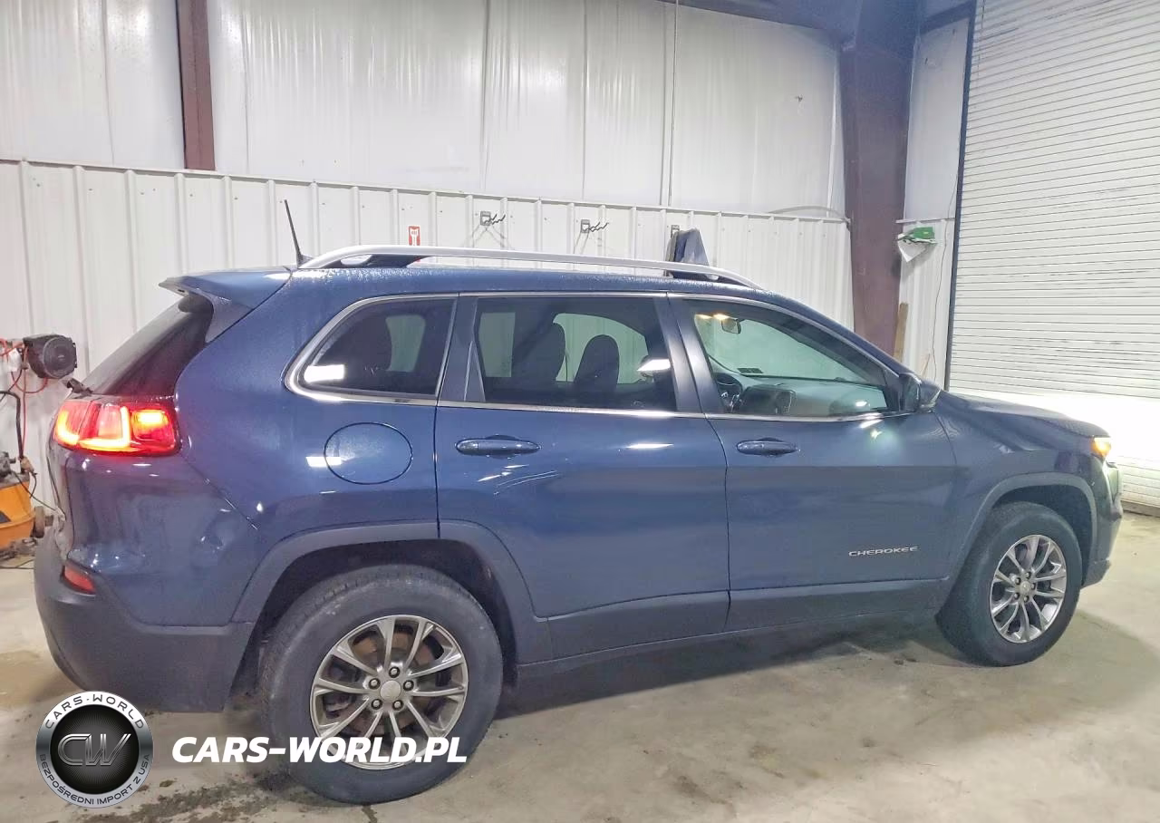 2019 Jeep Cherokee Latitude Plus VIN:1C4PJMLB3KD455341 - 3