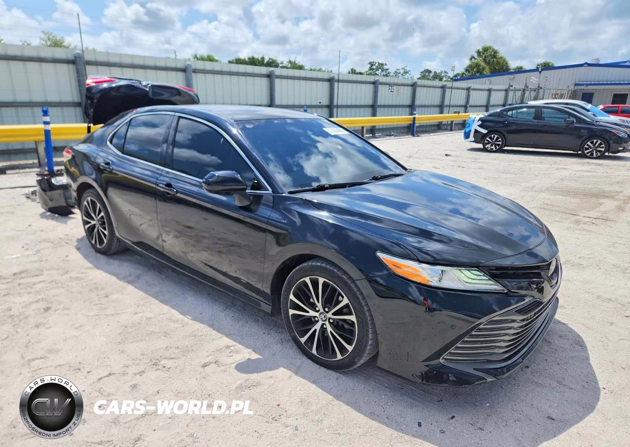 2018 Toyota Camry Xle VIN:4T1B11HKXJU111694 - 4