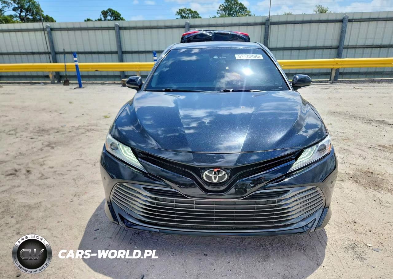 2018 Toyota Camry Xle VIN:4T1B11HKXJU111694 - 5