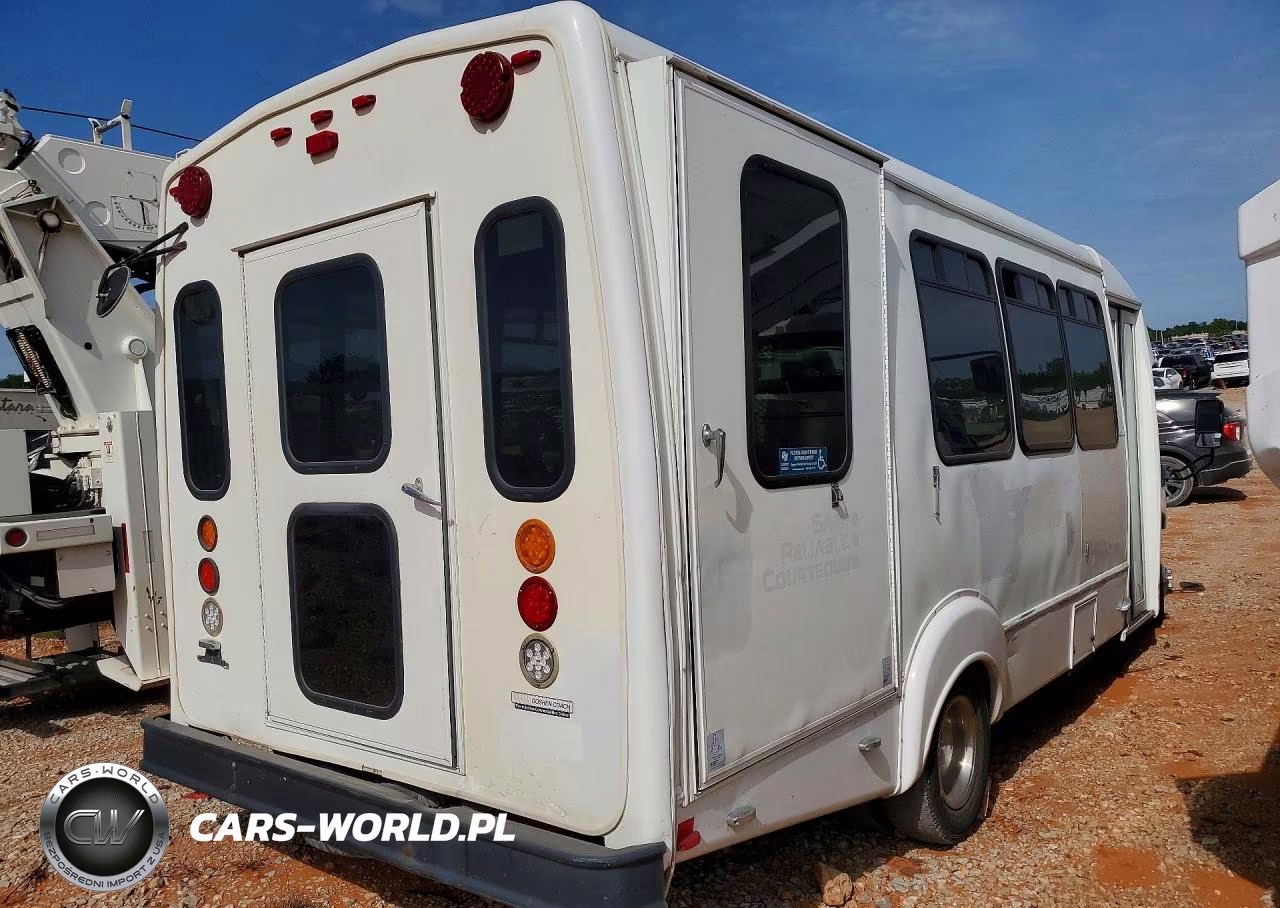 2014 Ford Econoline E450 Super Duty Cutaway Van VIN:1FDFE45S29DA84532 - 3