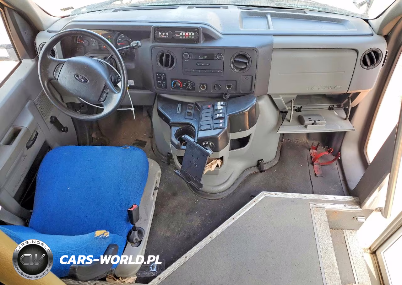 2014 Ford Econoline E450 Super Duty Cutaway Van VIN:1FDFE45S29DA84532 - 8