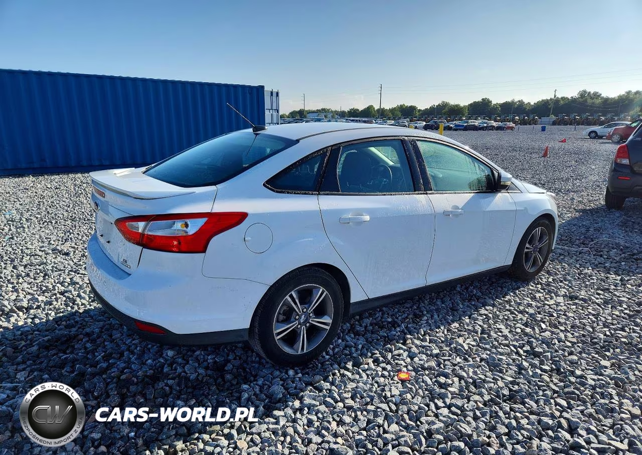 2014 Ford Focus Se VIN:1FADP3F29EL309663 - 3