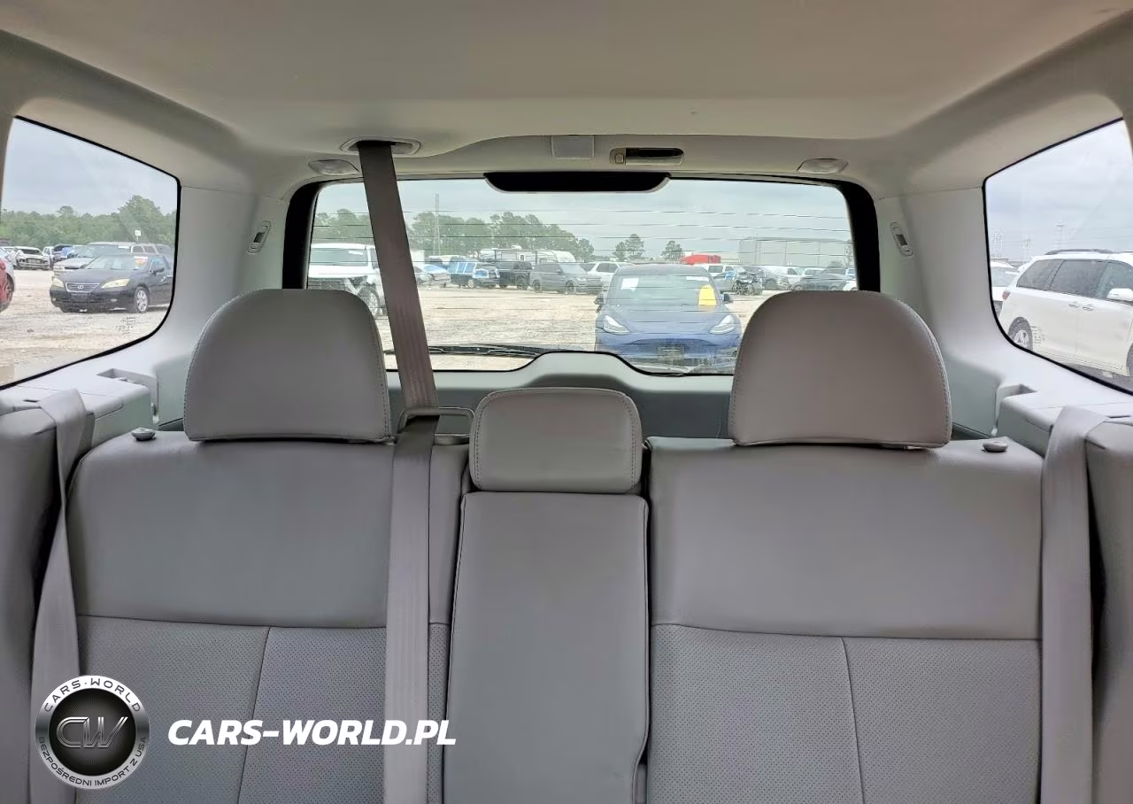 2011 Subaru Forester Limited VIN:JF2SHBECXBH704728 - 10