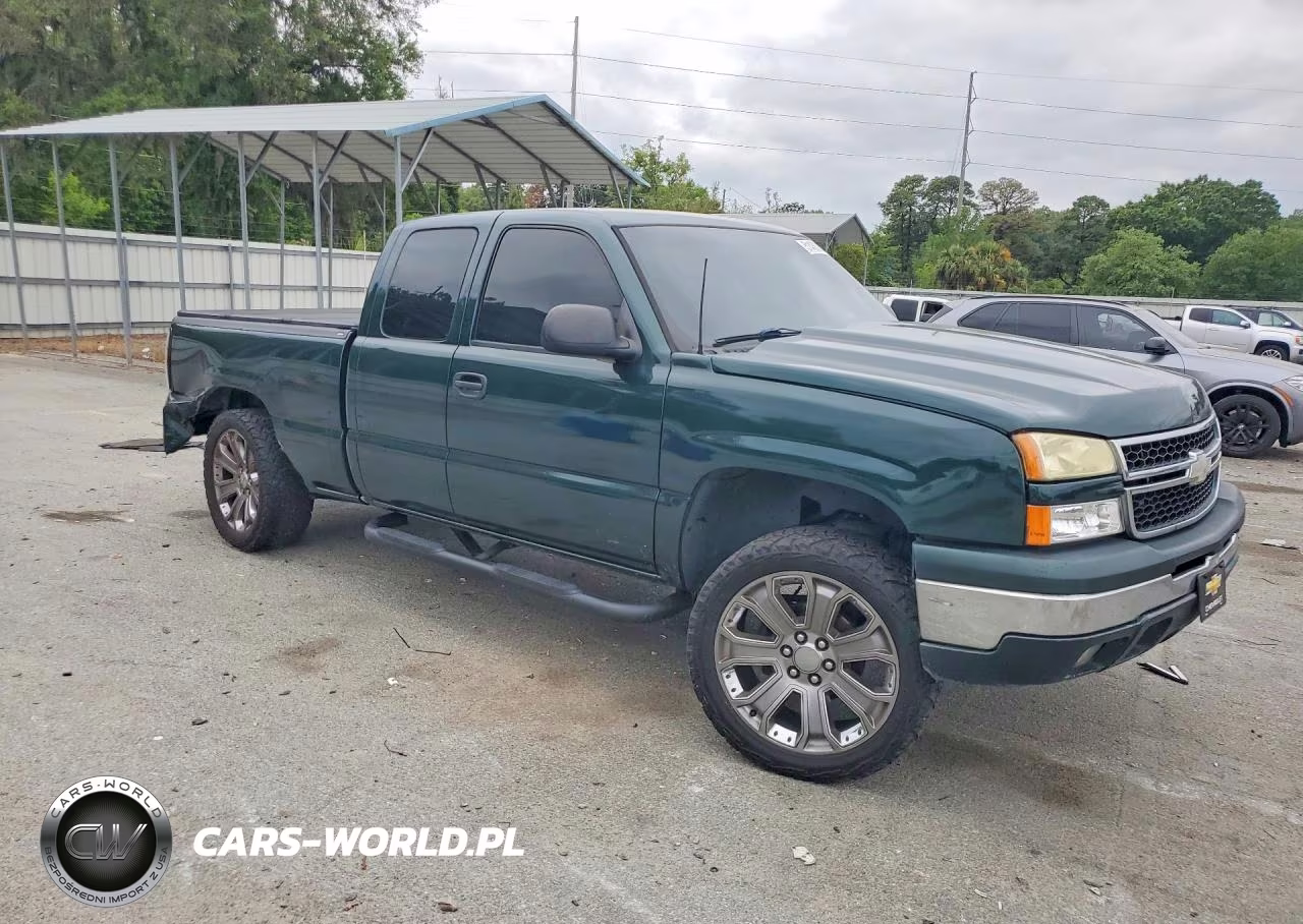2005 Chevrolet Silverado C1500 VIN:2GCEC19V151168954 - 4