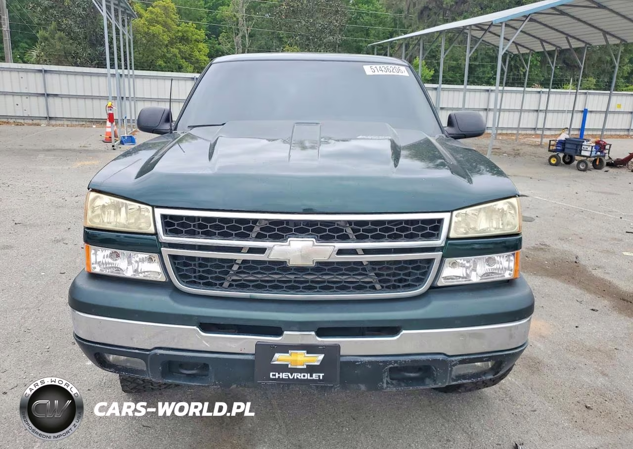 2005 Chevrolet Silverado C1500 VIN:2GCEC19V151168954 - 5