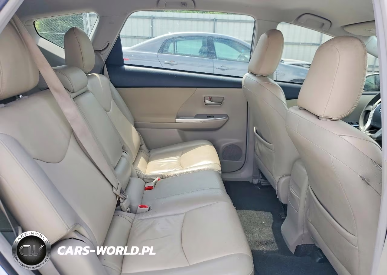2012 Toyota Prius V Three VIN:JTDZN3EU6C3158898 - 10