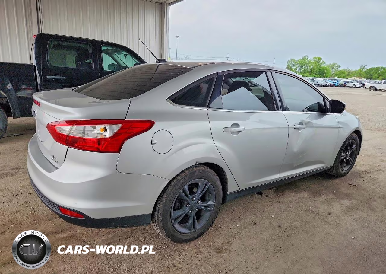 2012 Ford Focus Sel VIN:1FAHP3H22CL430403 - 3