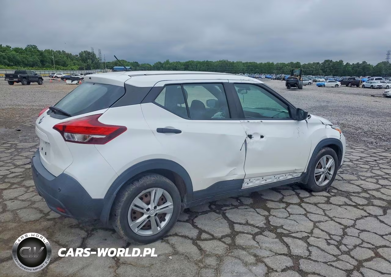 2020 Nissan Kicks S VIN:3N1CP5BV4LL551136 - 3