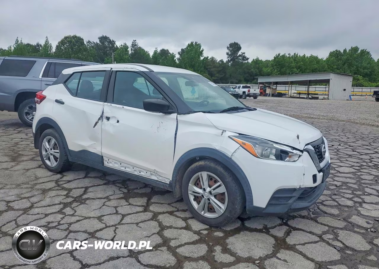 2020 Nissan Kicks S VIN:3N1CP5BV4LL551136 - 4