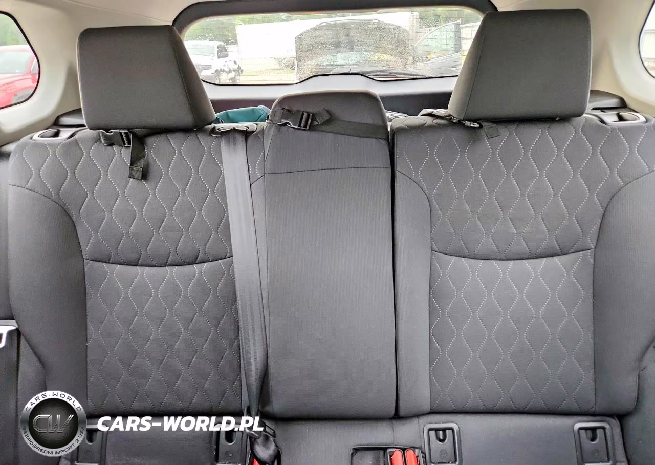 2022 Toyota Corolla Cross Le VIN:7MUCAABG9NV019022 - 10