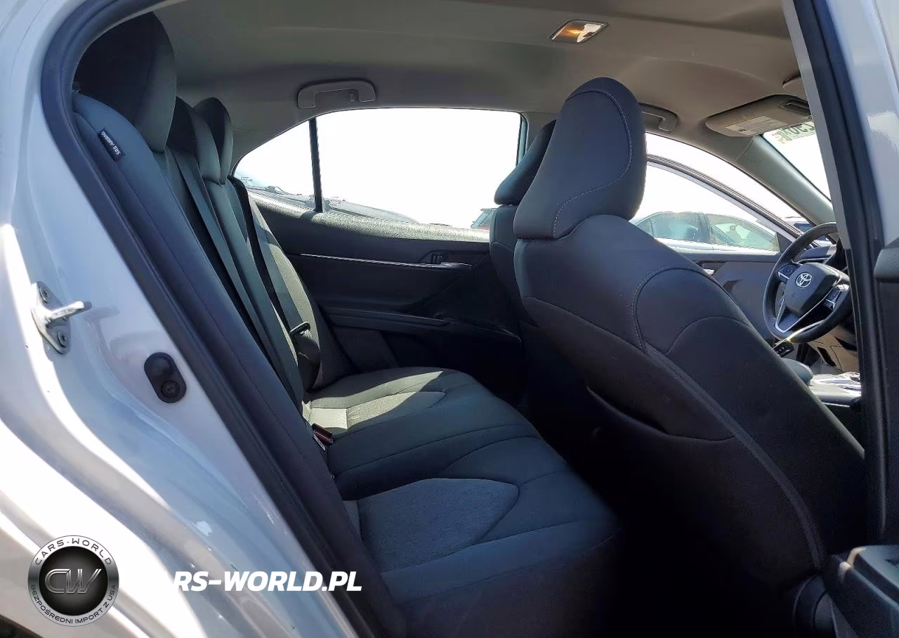 2024 Toyota Camry Le VIN:4T1C11AKXRU243767 - 10