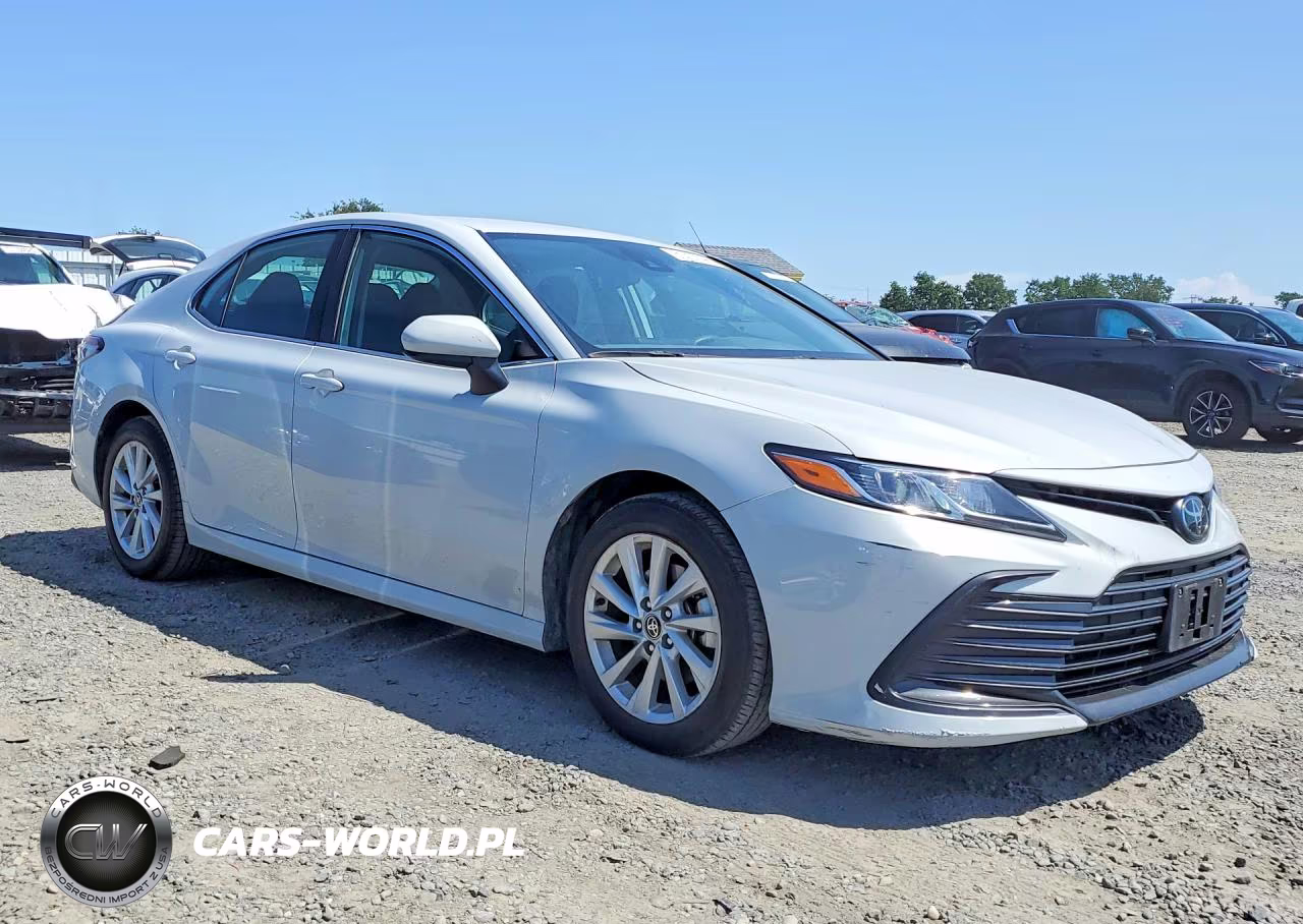 2024 Toyota Camry Le VIN:4T1C11AKXRU243767 - 4