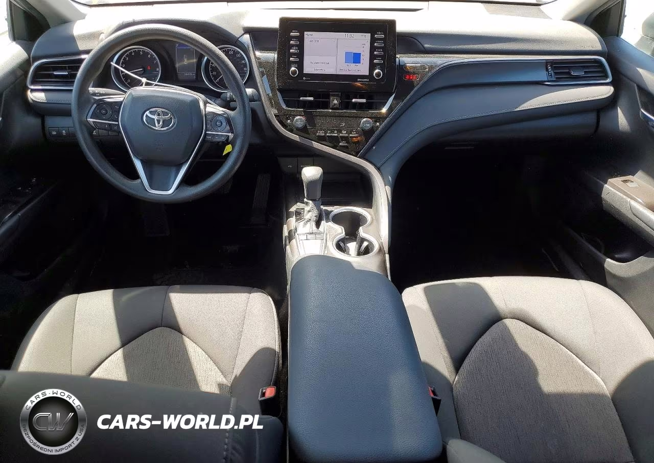 2024 Toyota Camry Le VIN:4T1C11AKXRU243767 - 8