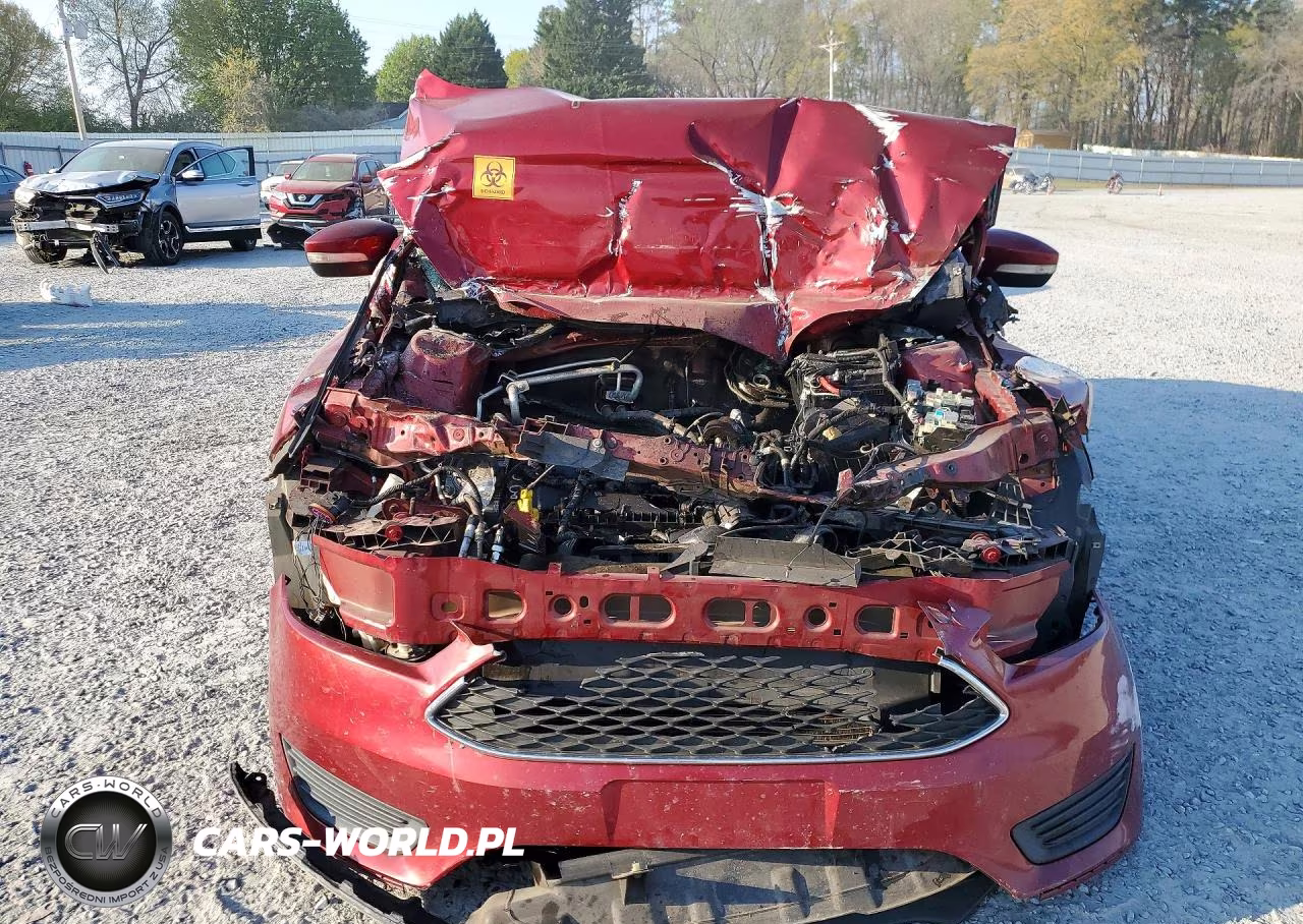 2016 Ford Focus Se VIN:1FADP3F2XGL287787 - 5