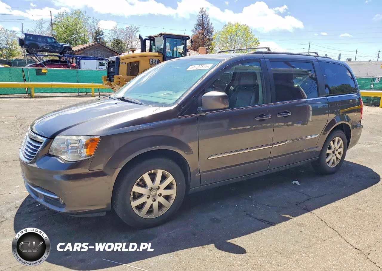2016 Chrysler Town & Country Touring